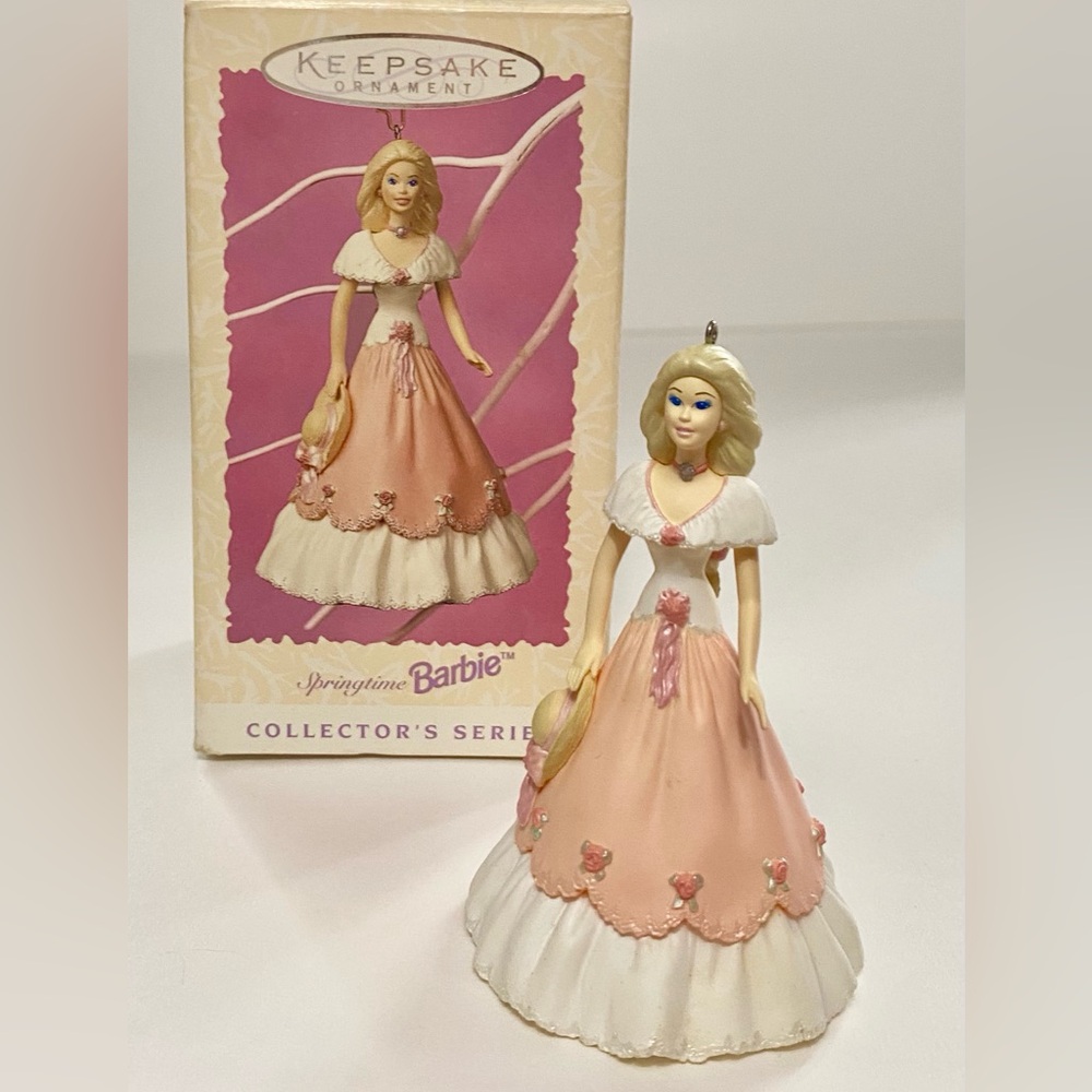 🌹🍃New In Box ~ Hallmark Keepsake 1997 “Springtime” Collector Barbie Ornament🍃🌹